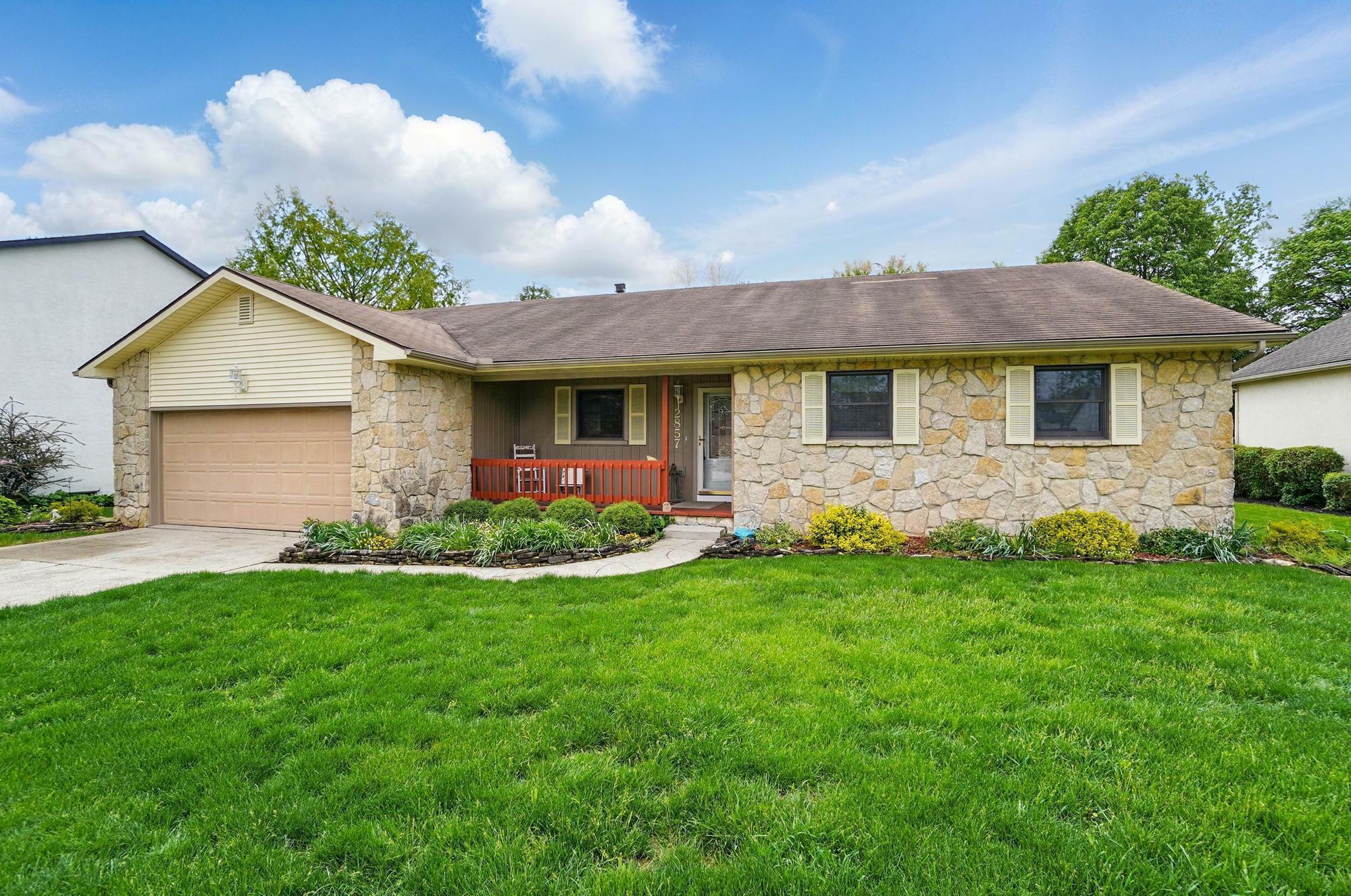 Property Photo: 2857 Buxton Lane OH 43123