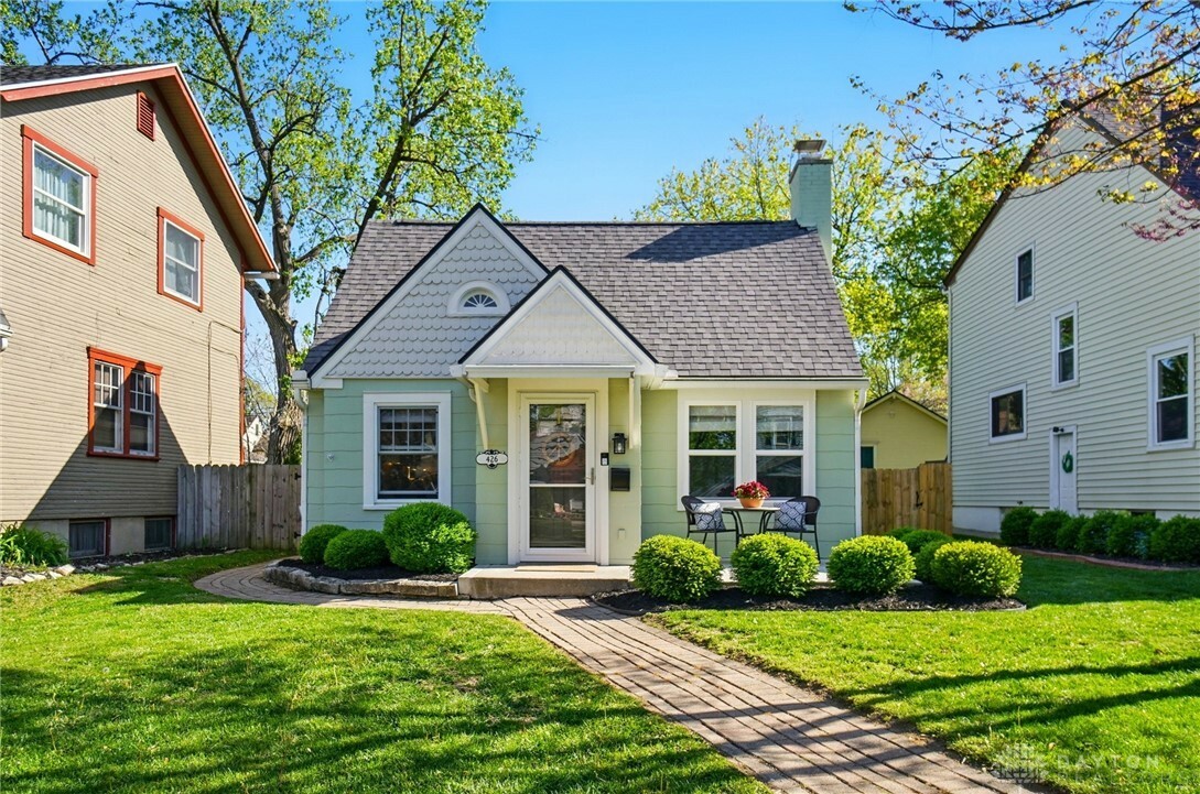 Property Photo: 426 Peach Orchard Avenue OH 45419