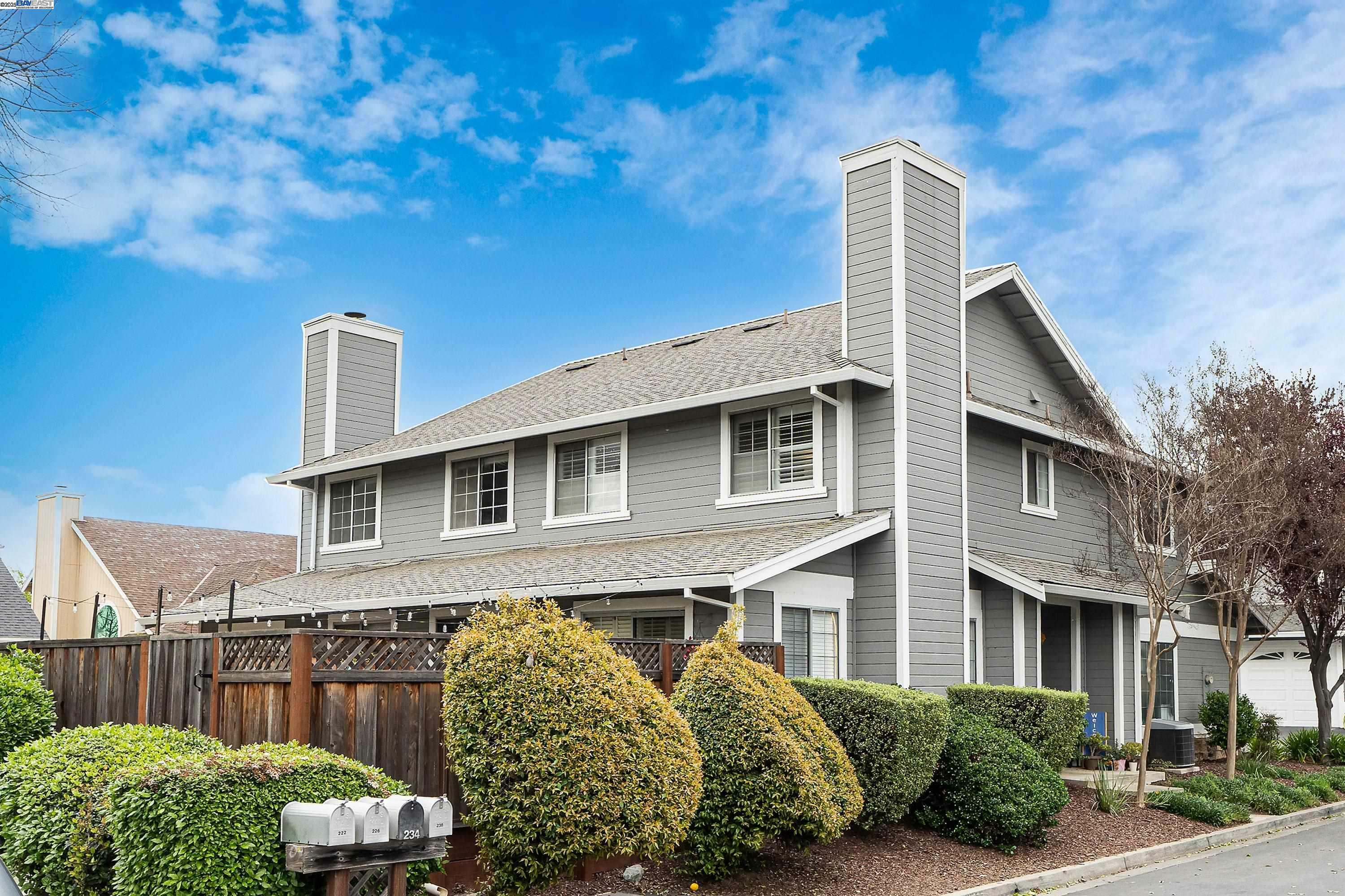 Property Photo: 238 Mavis Dr CA 94566