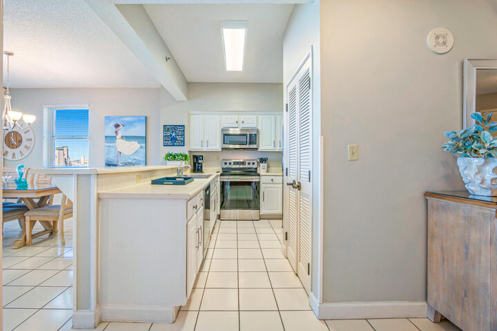 Property Photo:  550 Tops'L Beach Boulevard 811  FL 32550 