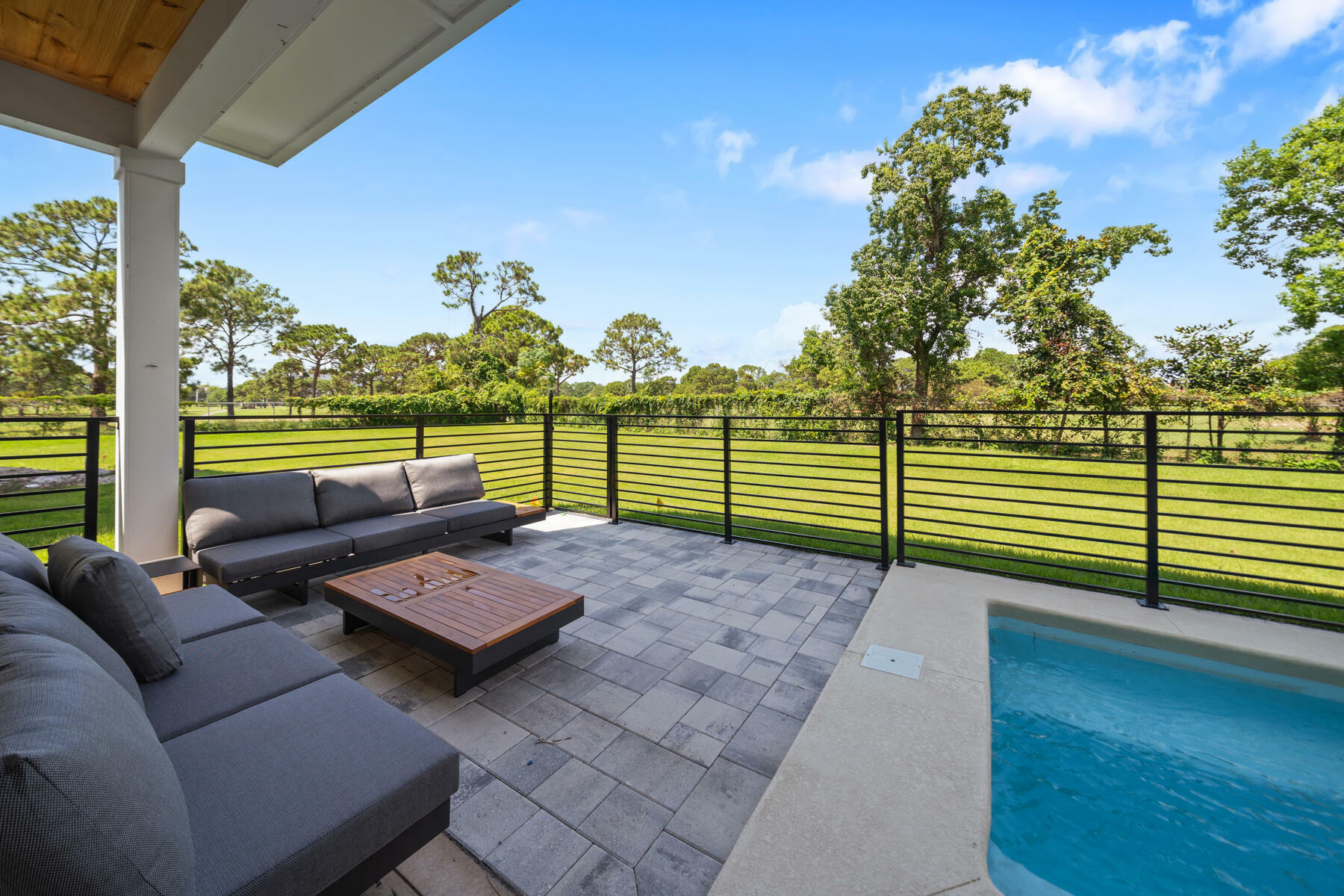 Property Photo: 2456 Belmar Court FL 32408