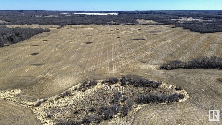 Property Photo:  Twp 544 Rge Rd 204  AB T8L 3Z3 