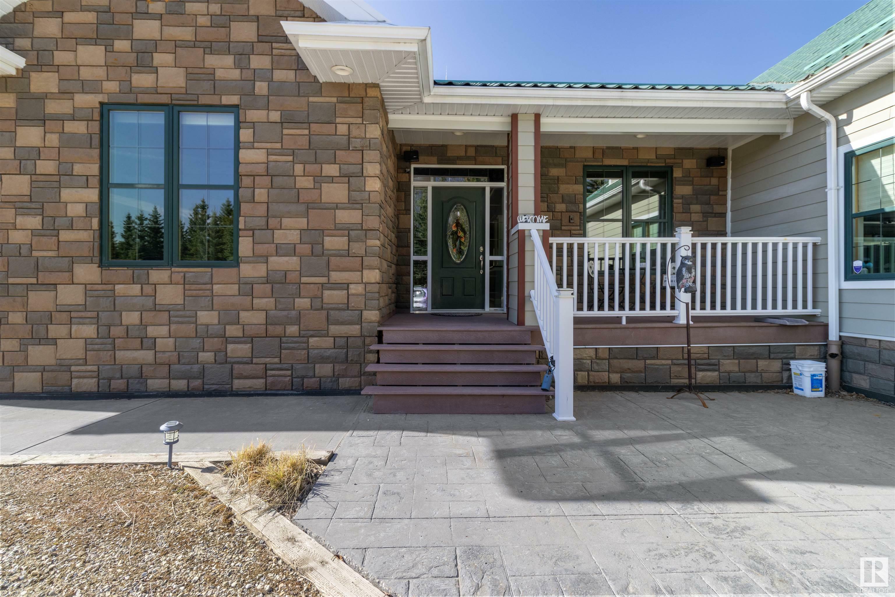 Property Photo: 51069 Rge Road 215 85 AB T8E 1G7