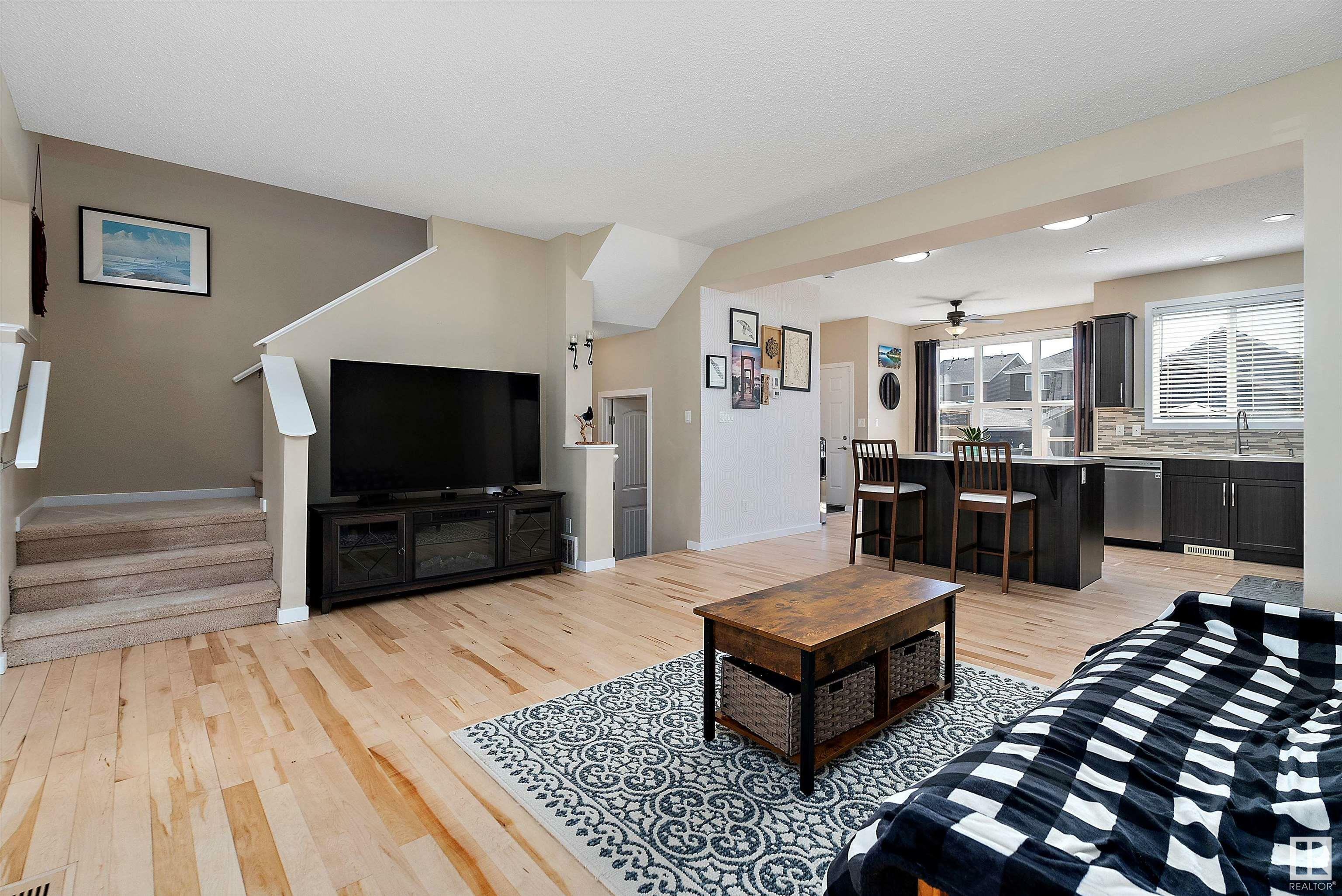 15 Simmonds Place  Leduc AB T9E 0X3 photo