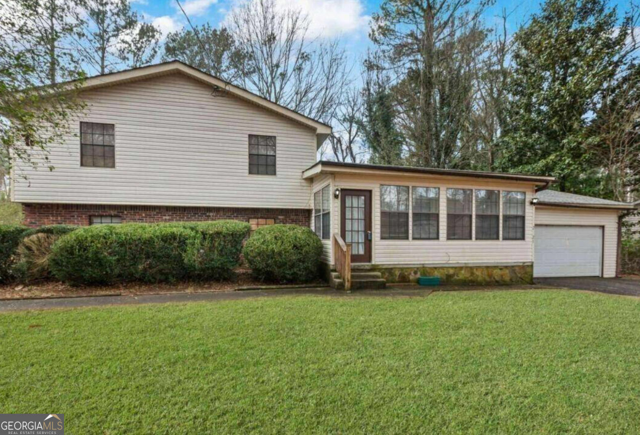 Property Photo: 2325 Lago Drive GA 30236