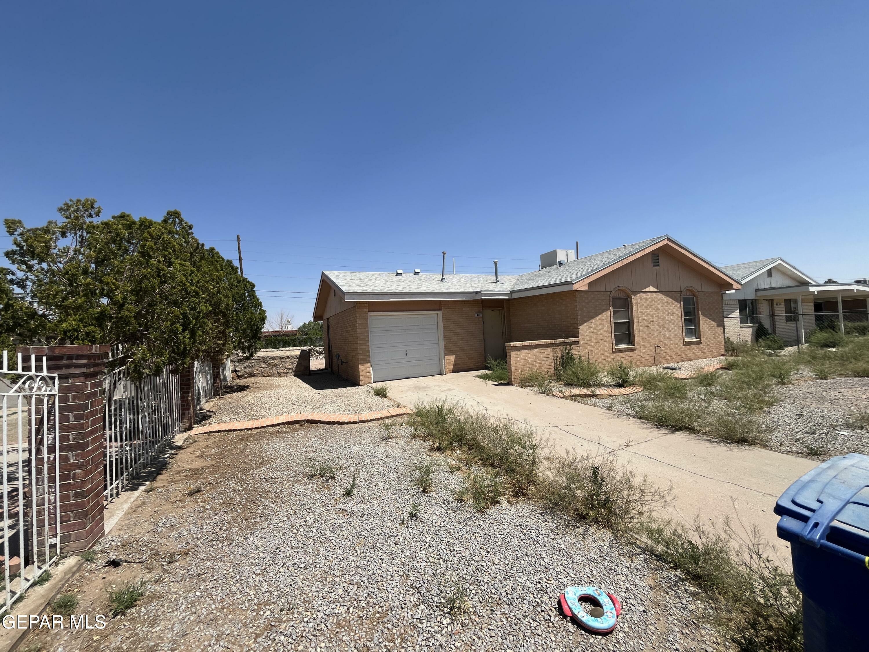 Property Photo: 9317 Envoy Way TX 79907