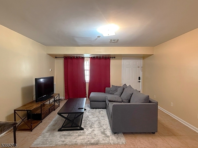 Property Photo: 86 Hawthorne Ave NJ 07112
