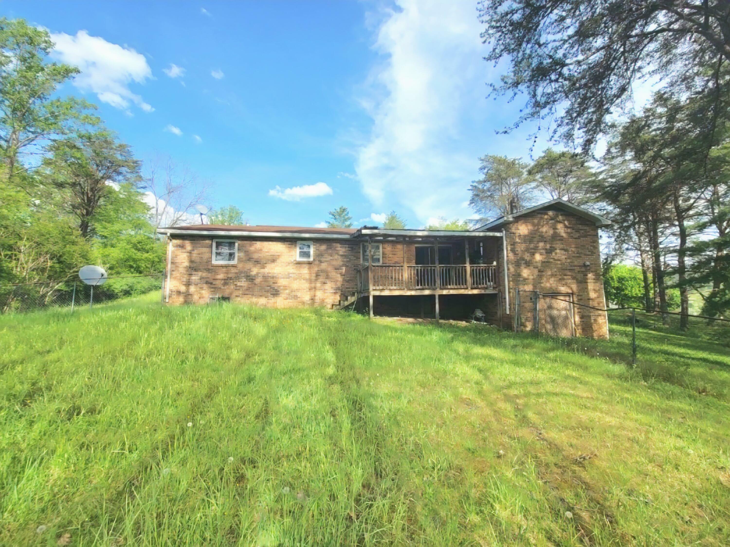 Property Photo: 287 Clark St WV 25951