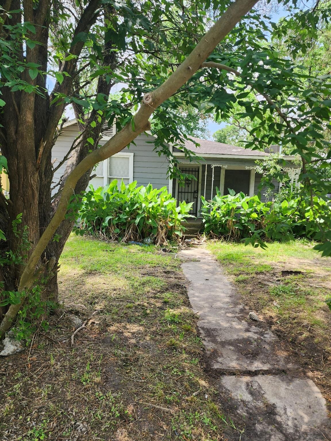 Property Photo: 3544 Mainer Street TX 77021