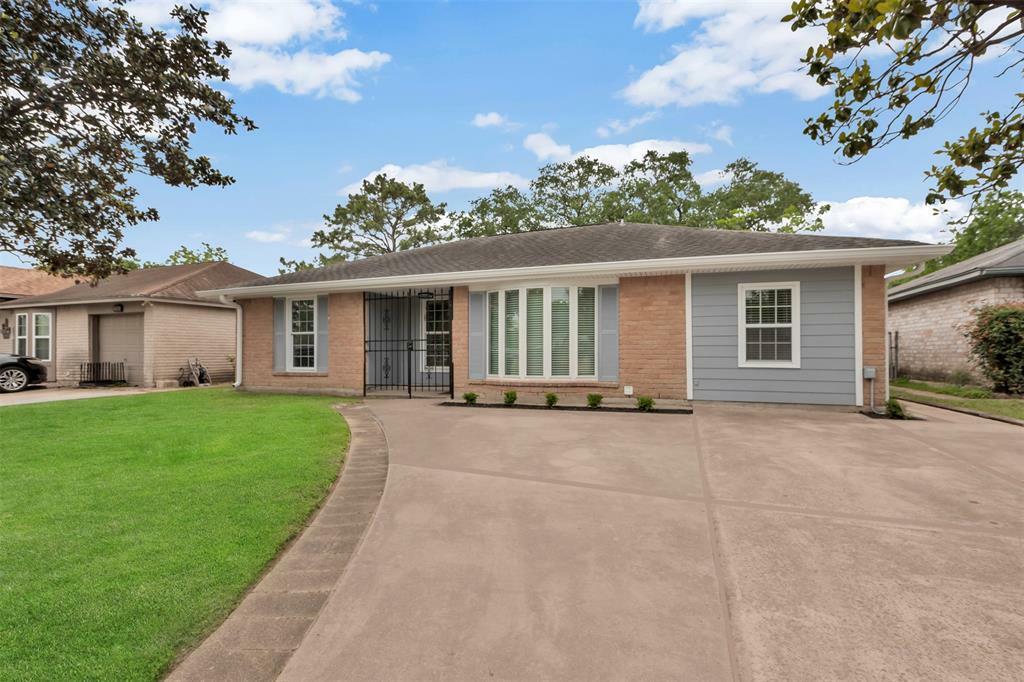 Property Photo: 15407 La Jolla Lane TX 77060