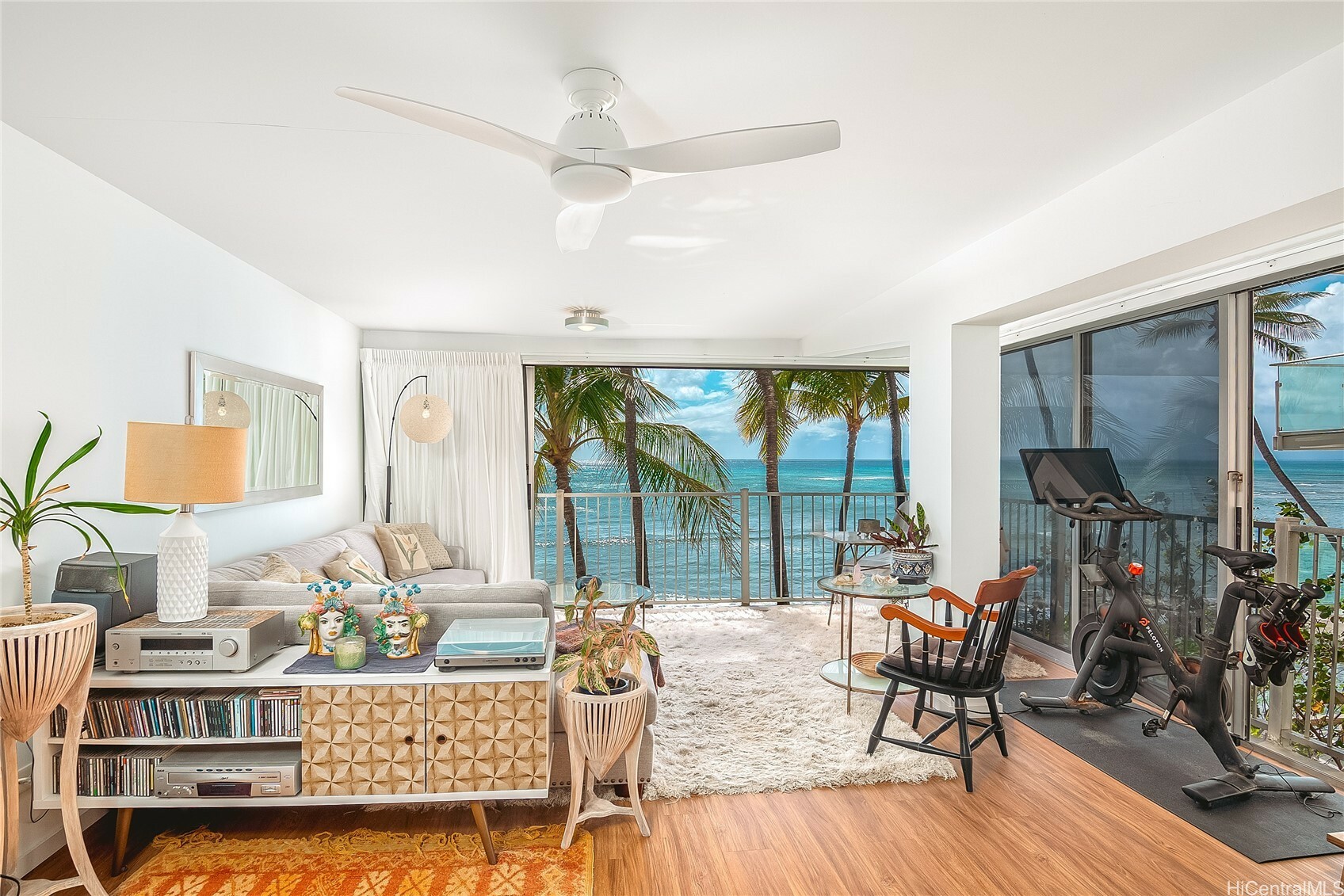 3015 Kalakaua Avenue 402  Honolulu HI 96815 photo