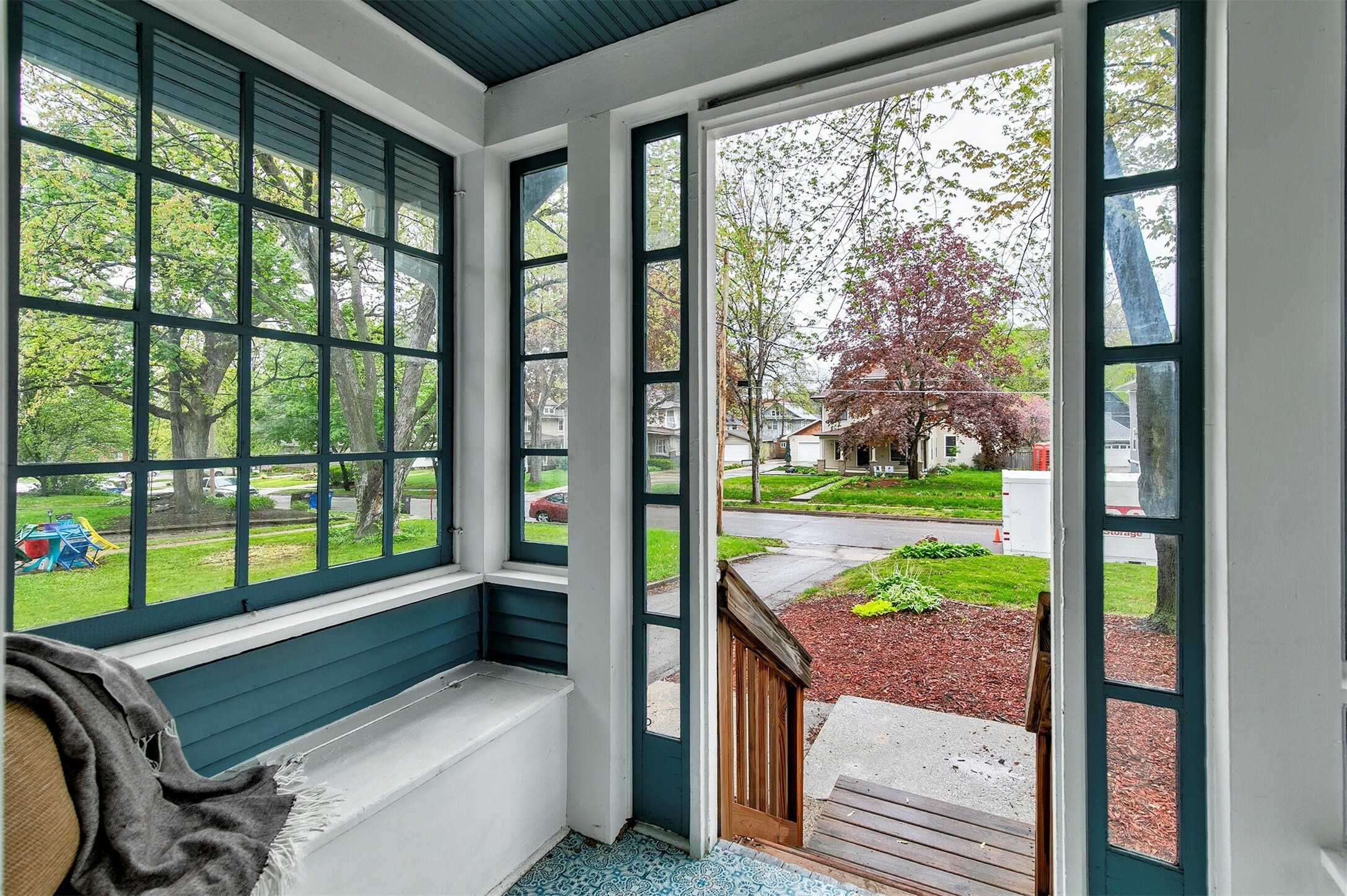 Property Photo: 1126 36th Street IA 50311