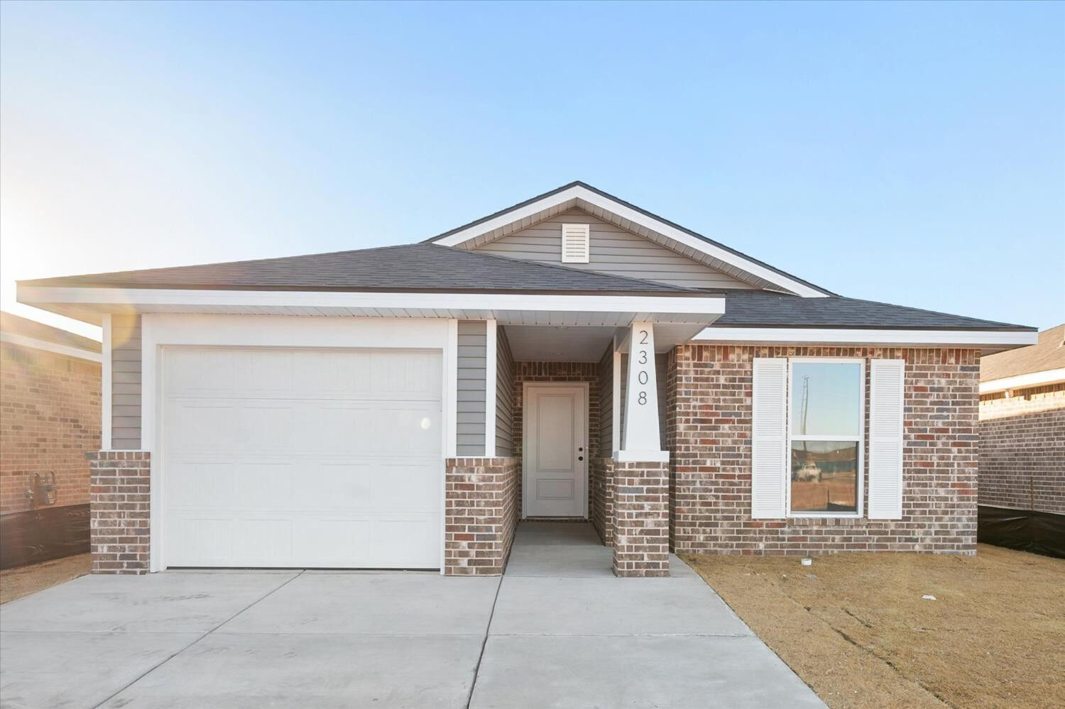 Property Photo: 2308 Fairhope Avenue TX 79407