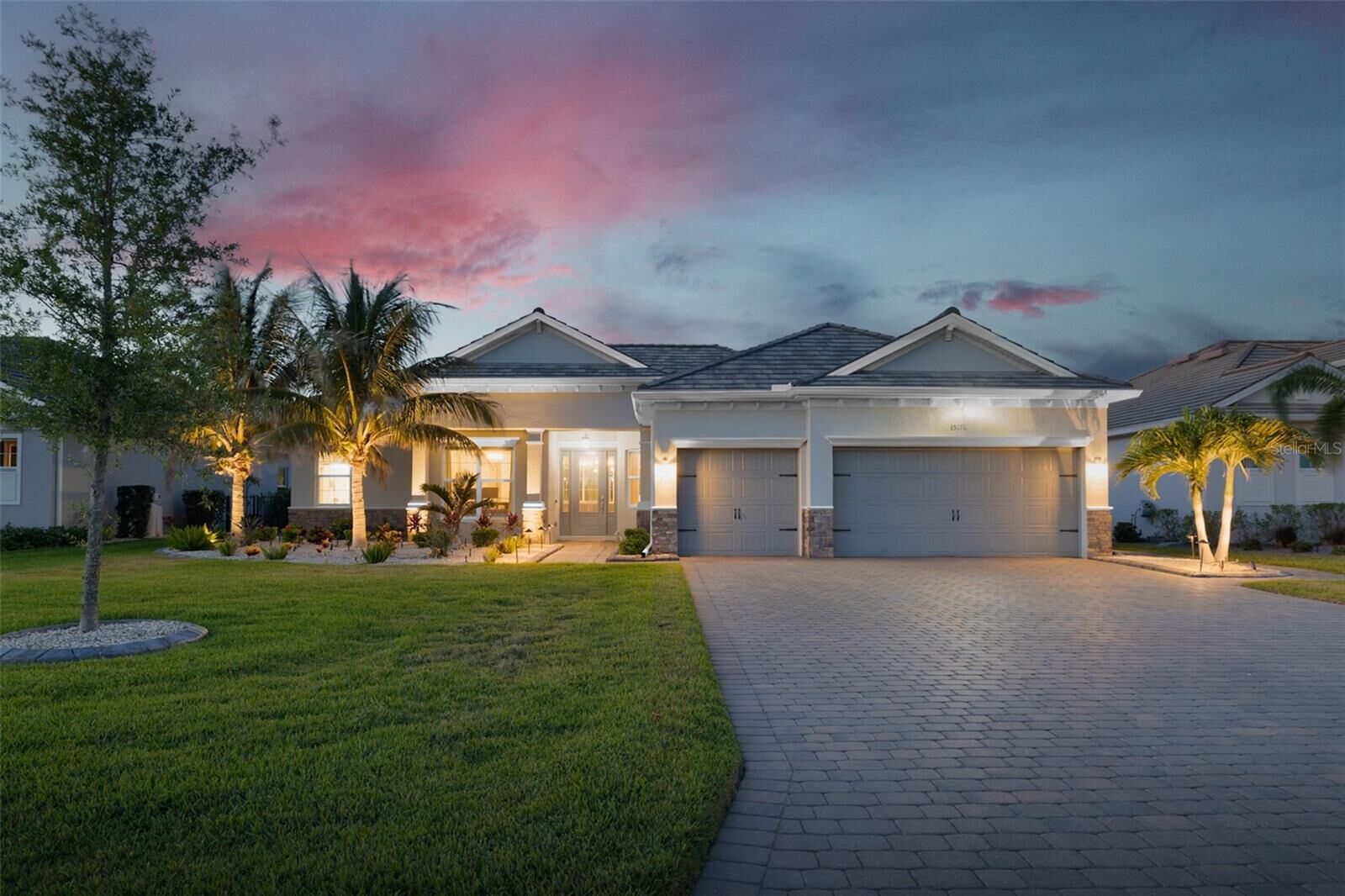Property Photo:  15176 Spanish Point Drive  FL 33981 