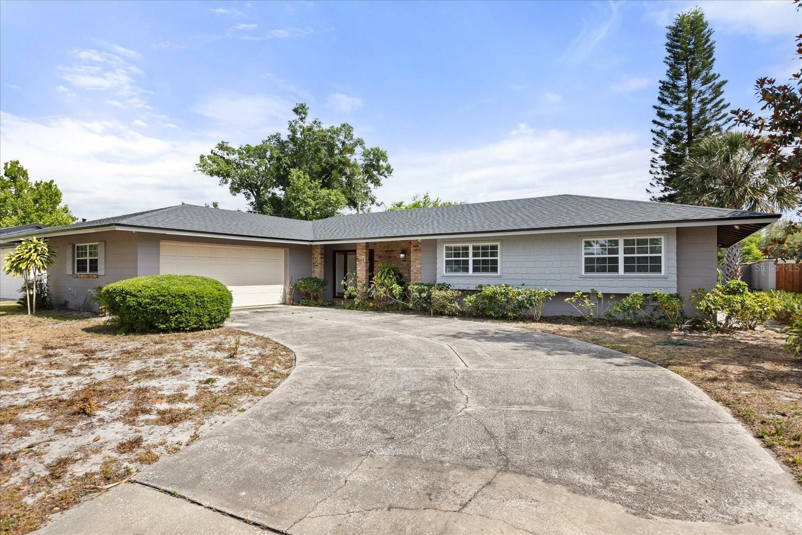 Property Photo: 2138 Whitehall Drive FL 32792