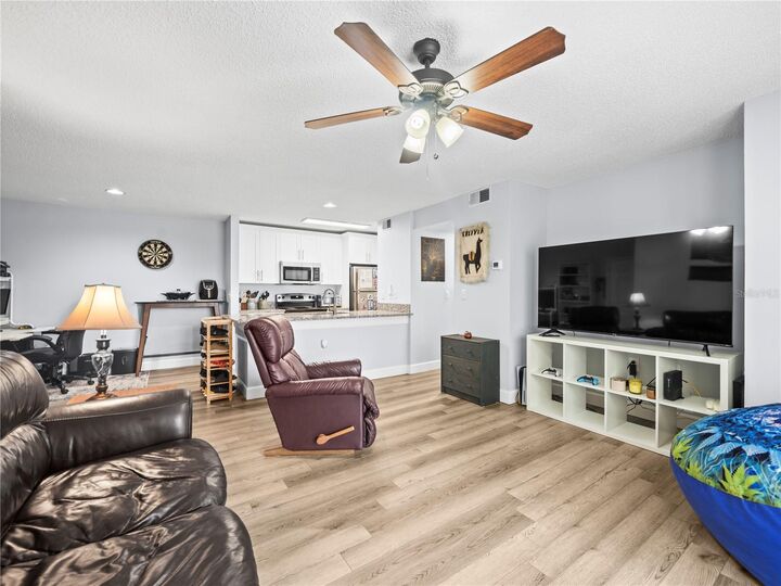 Property Photo: 10028 Strafford Oak Court 712 FL 33624