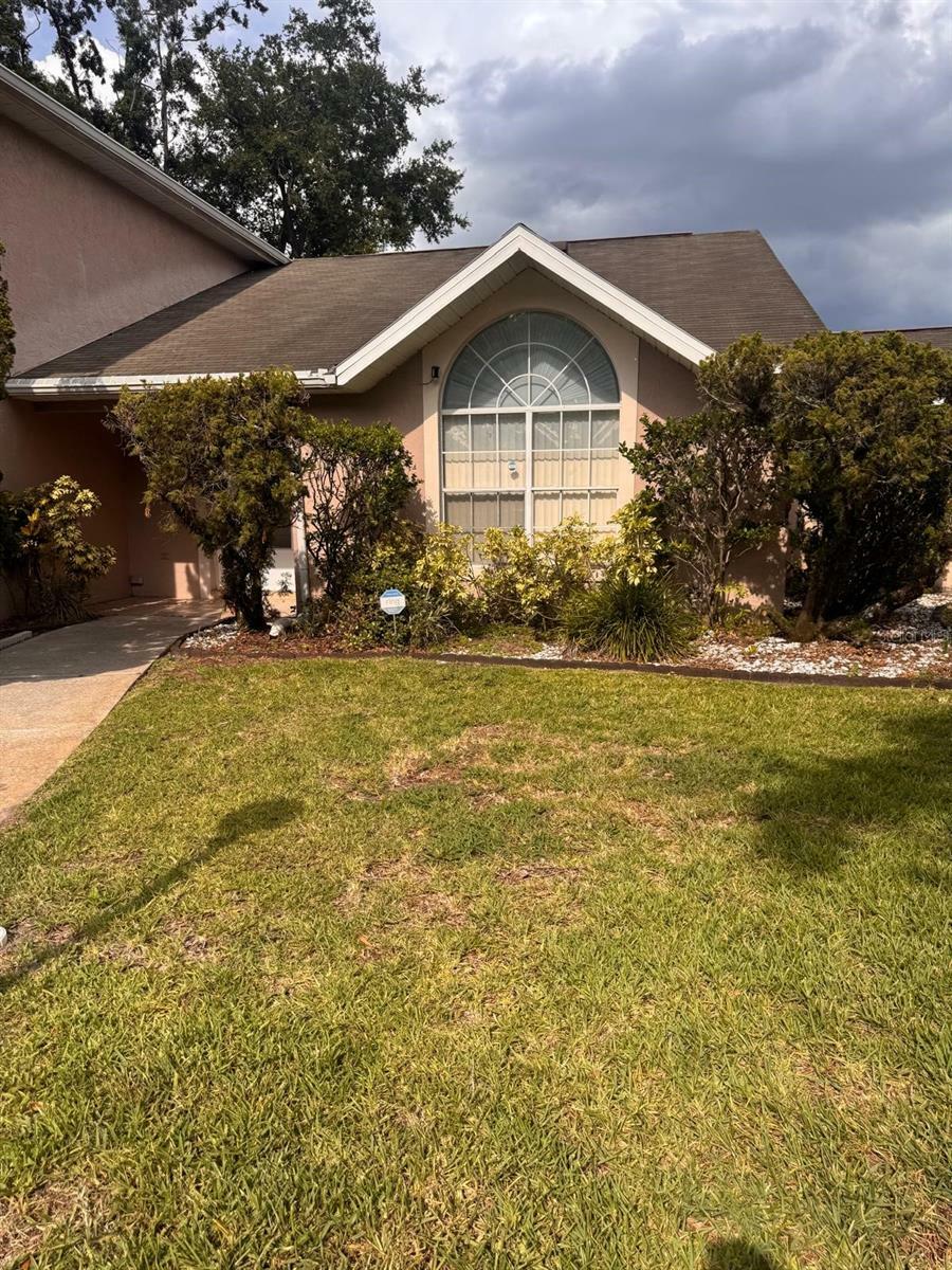 Property Photo: 1621 Emily Court FL 34744