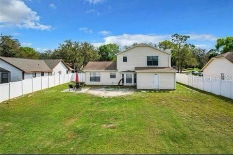 Property Photo: 1668 Spicewood Lane FL 32707