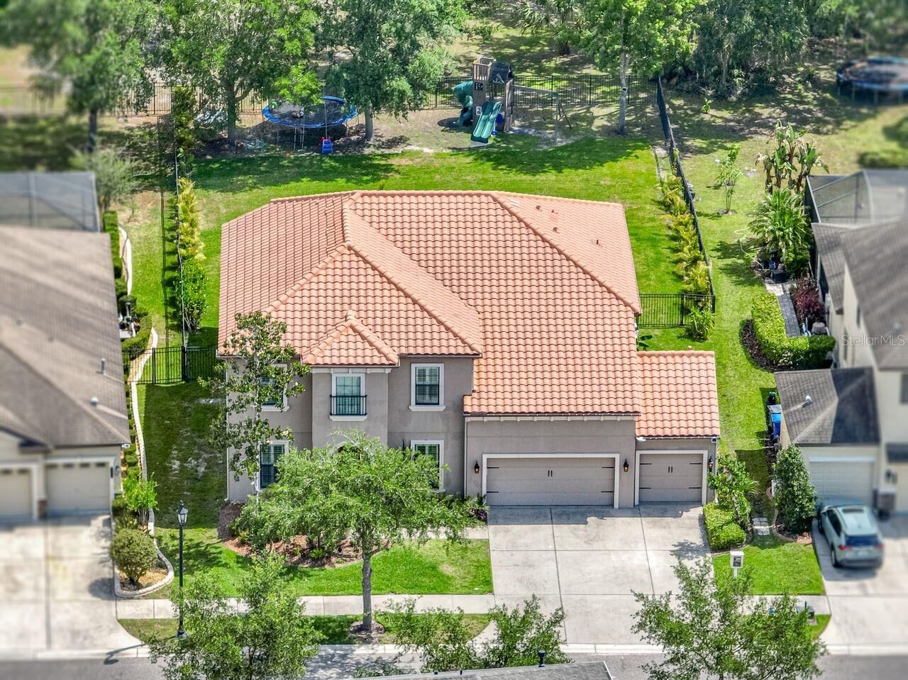 Property Photo: 7927 Hampton Lake Drive FL 33647