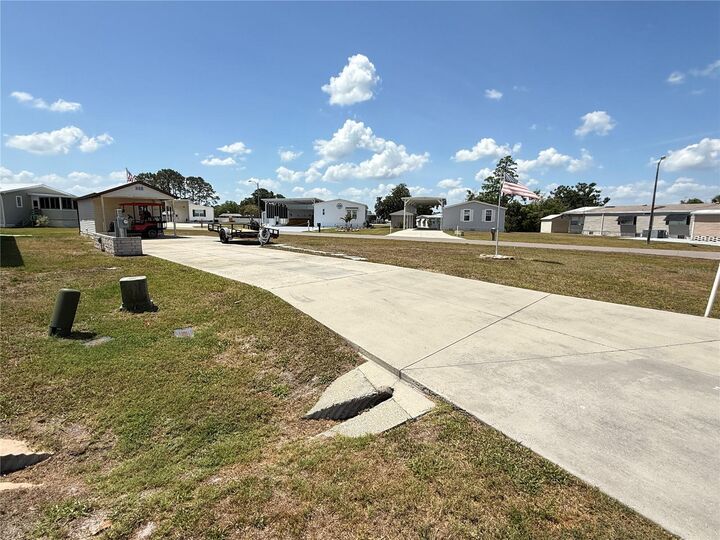Property Photo: 5017 Northshore Drive FL 33868