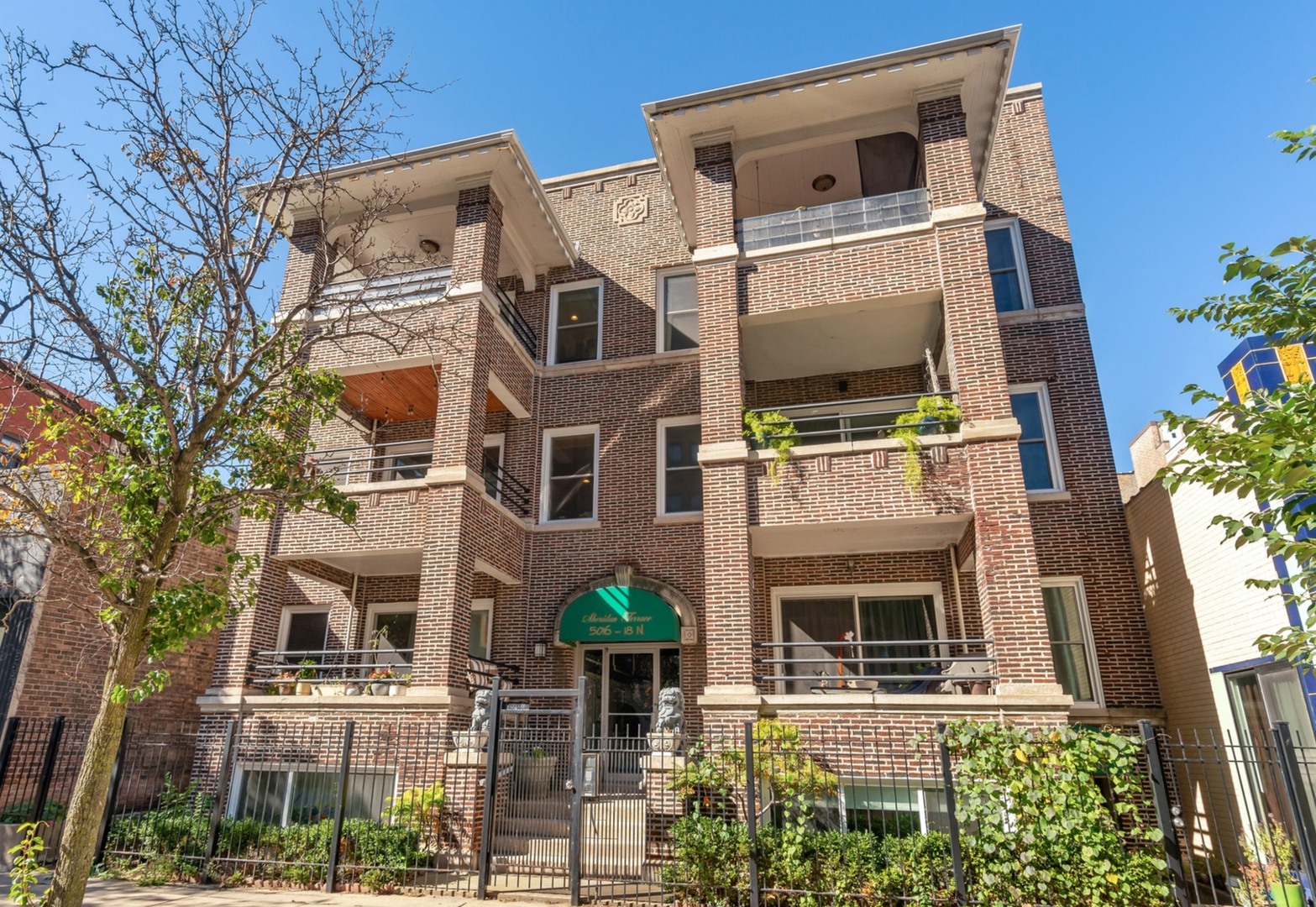 5016 N Sheridan Road 1  Chicago IL 60640 photo