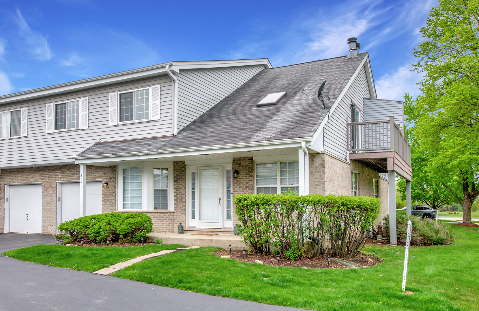 Property Photo: 3491 Willowview Court 1 IL 60504