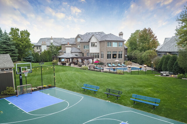 Property Photo:  319 Claremont Court  IL 60540 