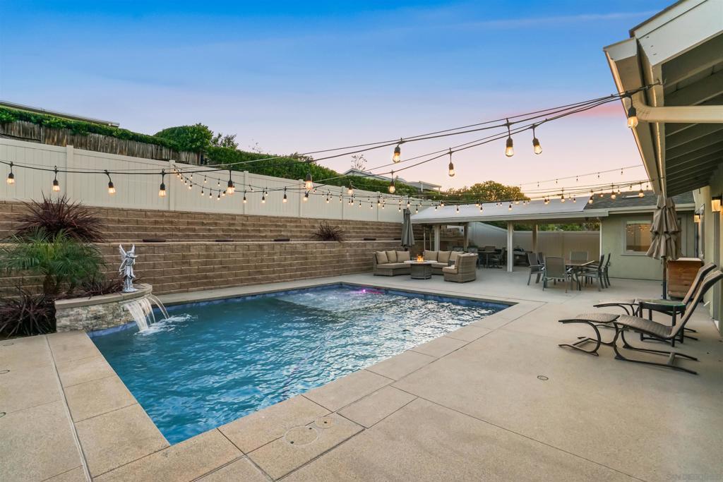 11941 Callado Rd  San Diego CA 92128 photo