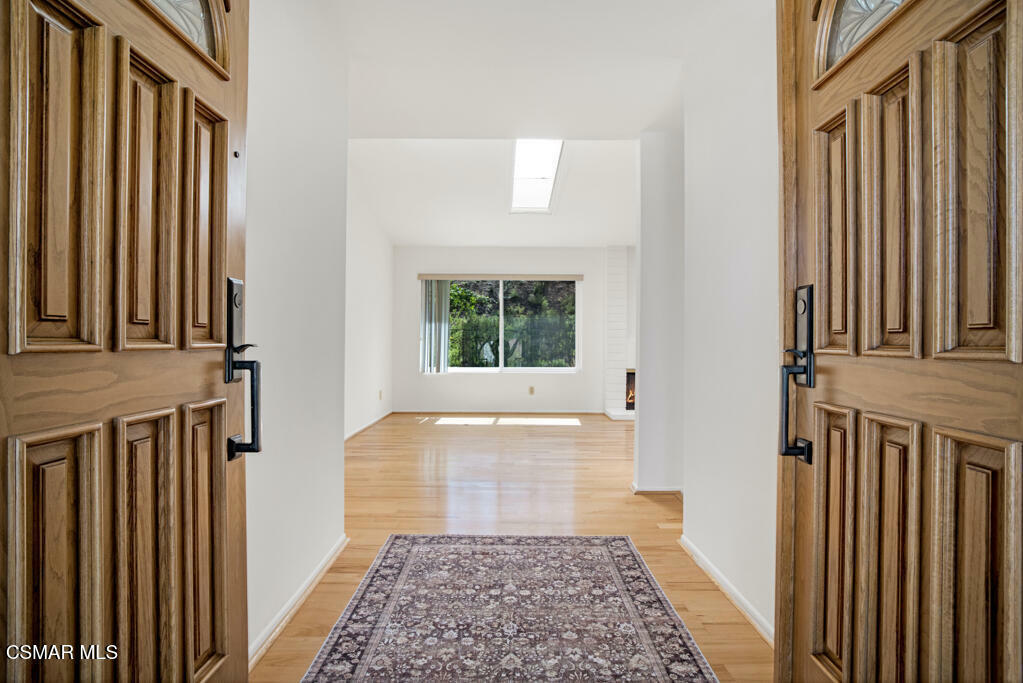 Property Photo: 1443 Briarglen Avenue CA 91361