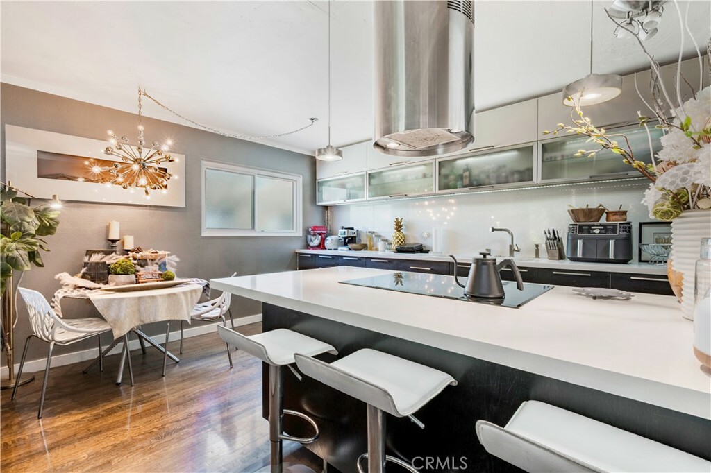 Property Photo: 360 Obispo Avenue 15 CA 90814