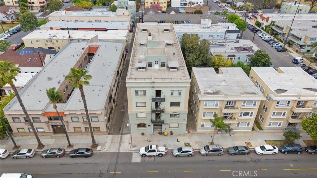 Property Photo: 323 W 4th Street 201 CA 90802