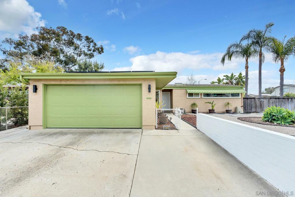 Property Photo: 3031 Larkin Pl CA 92123