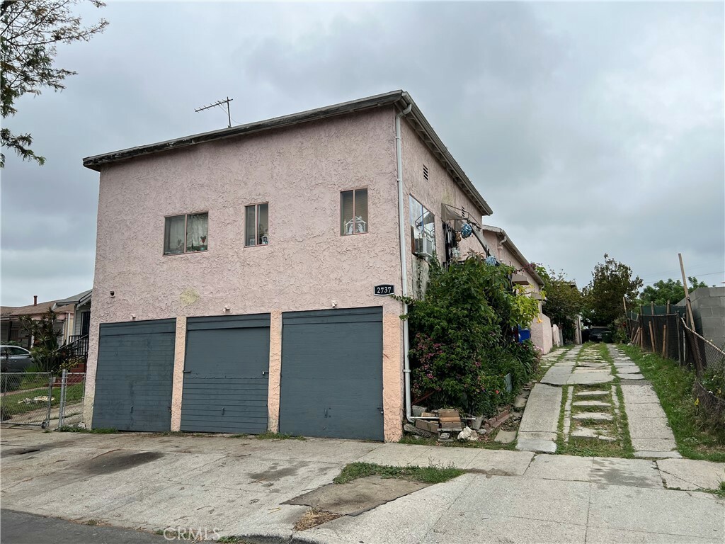 Property Photo: 2737 Pomeroy Avenue CA 90033