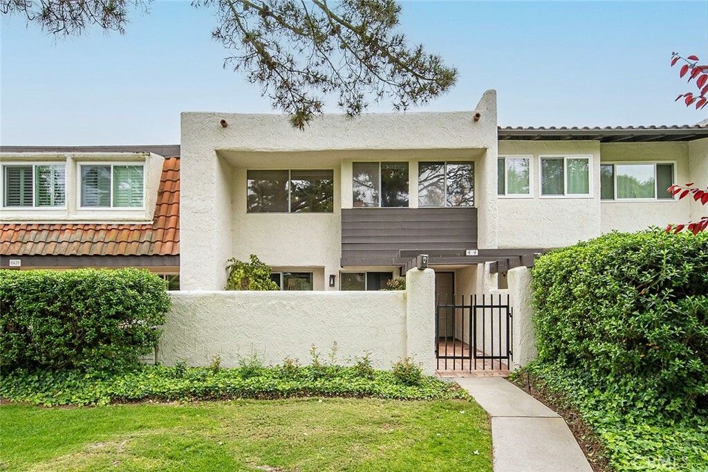 Property Photo: 44 Cypress Way CA 90274
