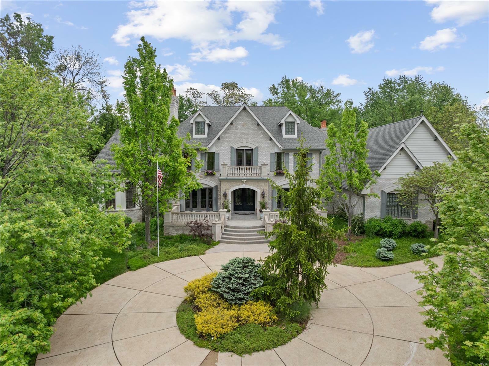 135 Ballas Court  St Louis MO 63131 photo