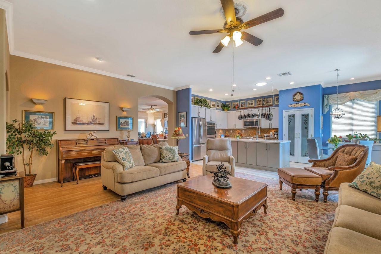 Property Photo: 9505 Emerald Cove Lane CA 95758