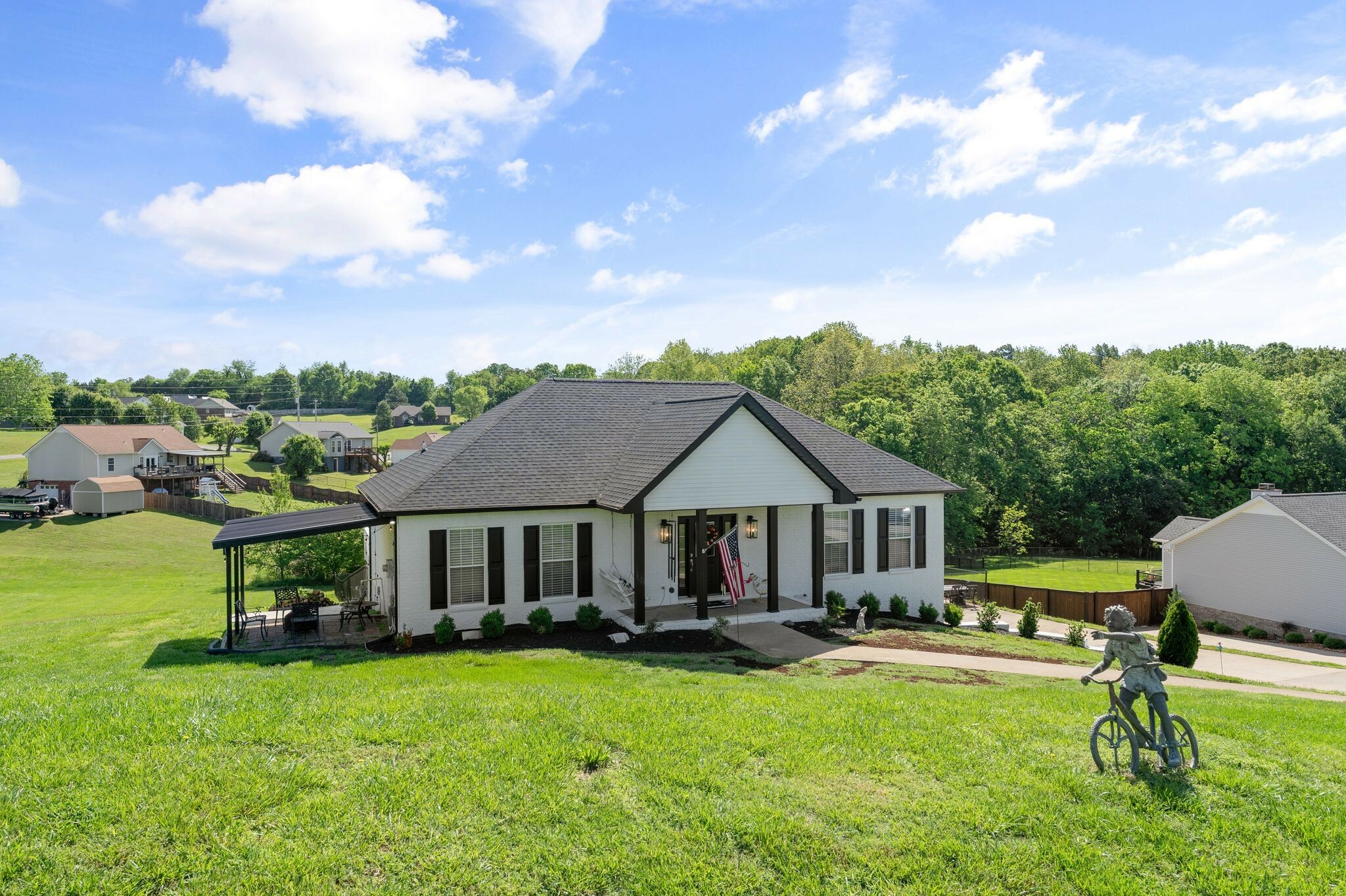 Property Photo: 1003 Ridgeview Dr TN 37146