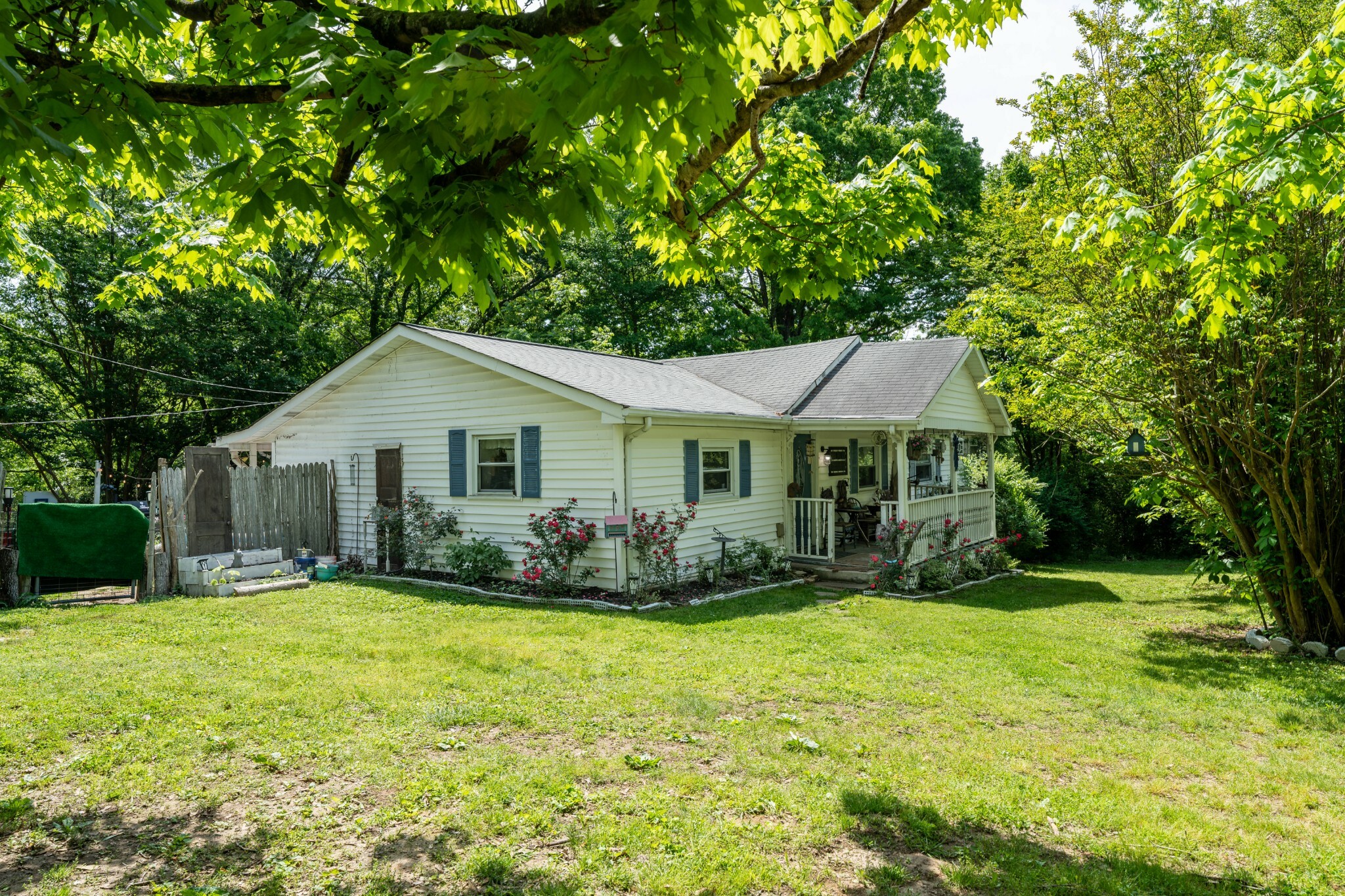 Property Photo: 6016 Marrowbone Lake Rd TN 37080