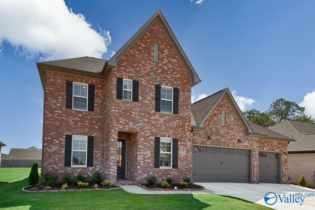 Property Photo: 111 Mayapple Trail AL 35756