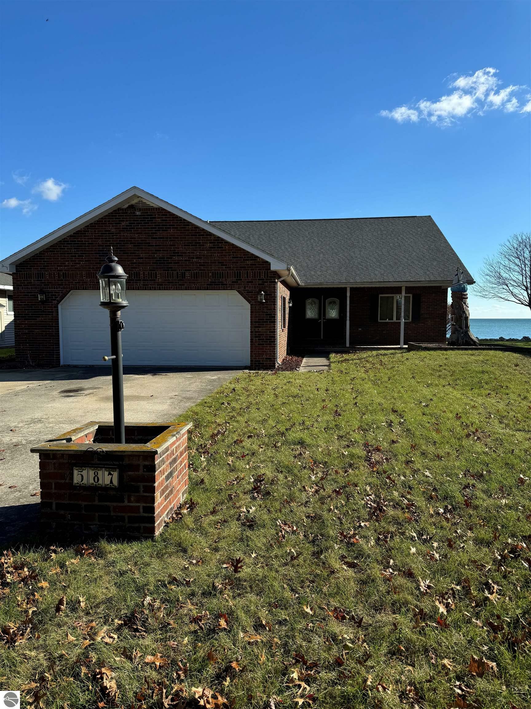 587 Pine  East Tawas MI 48730 photo