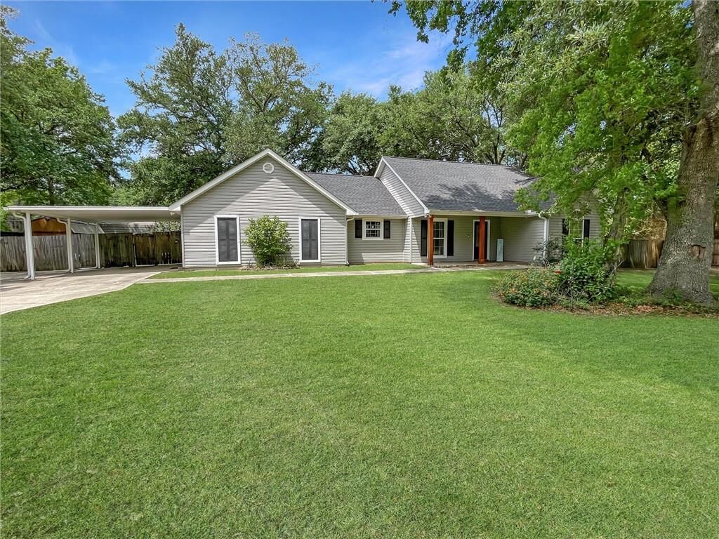 Property Photo: 105 Stallion Run LA 70452