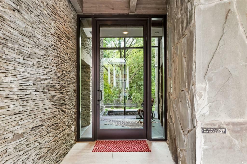 Property Photo: 6124 Saint Andrews Drive TX 75205