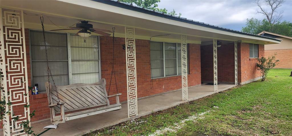 Property Photo: 817 Holly Lane TX 76667