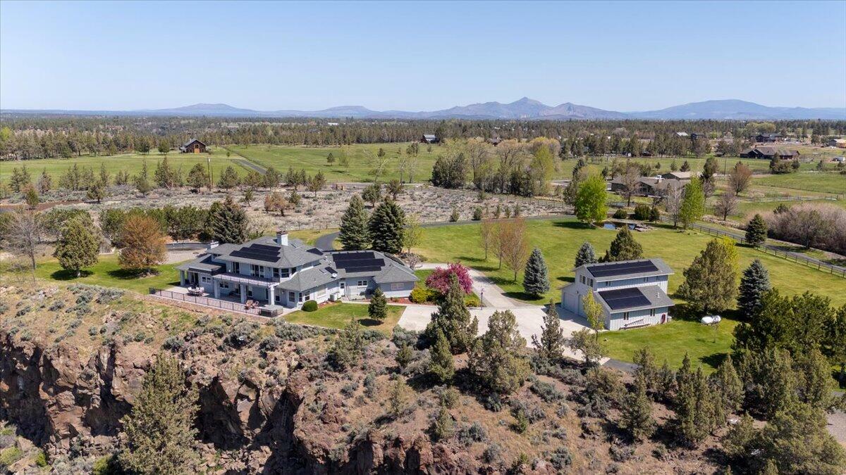 Property Photo: 3533 SW 63rd Street OR 97756