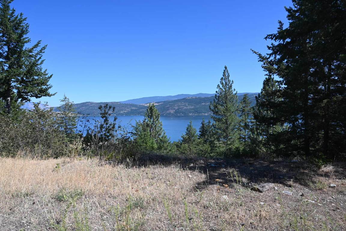 10579 Columbia Way  Vernon BC V1H 2B4 photo