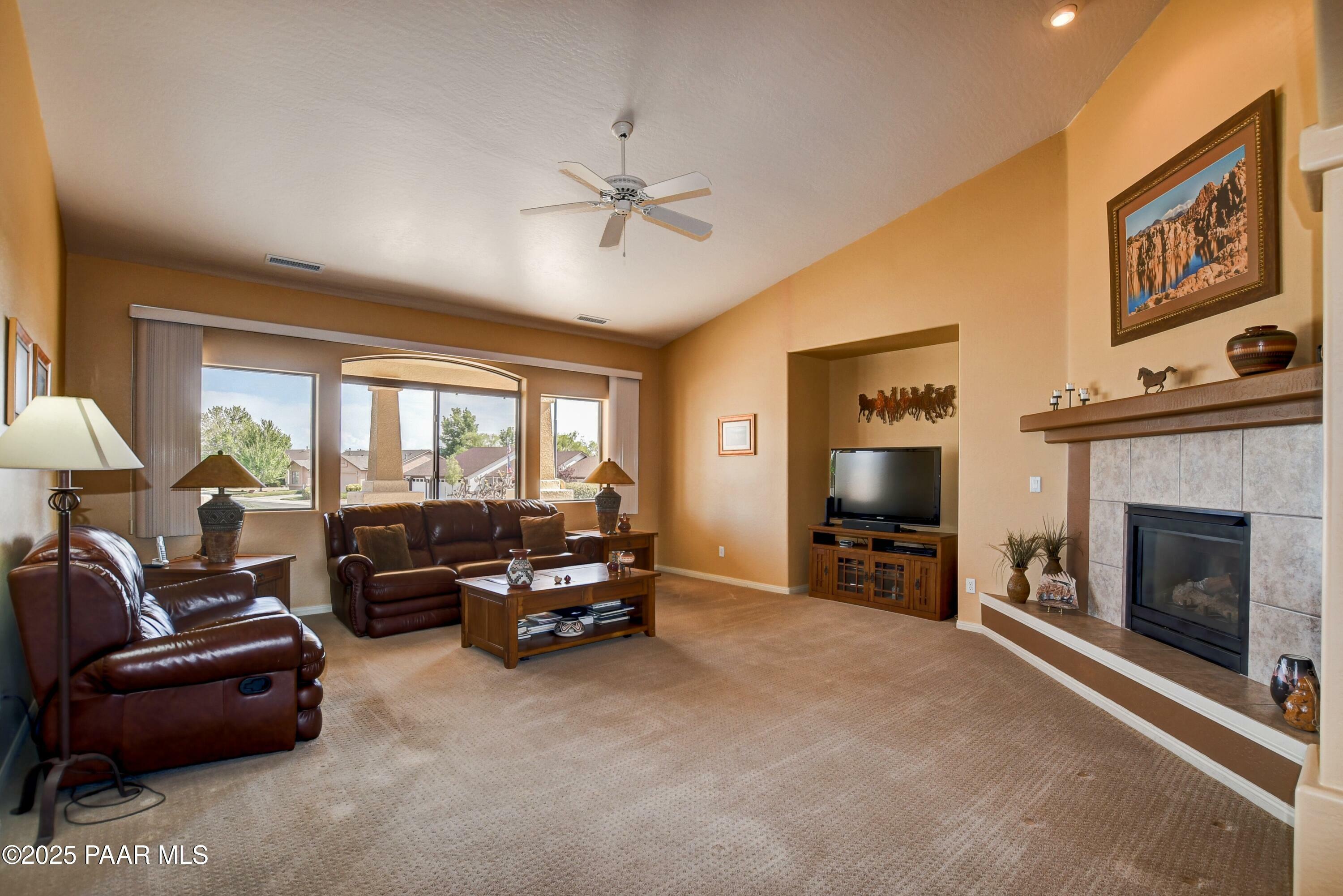 Property Photo: 7742 N Highview AZ 86315