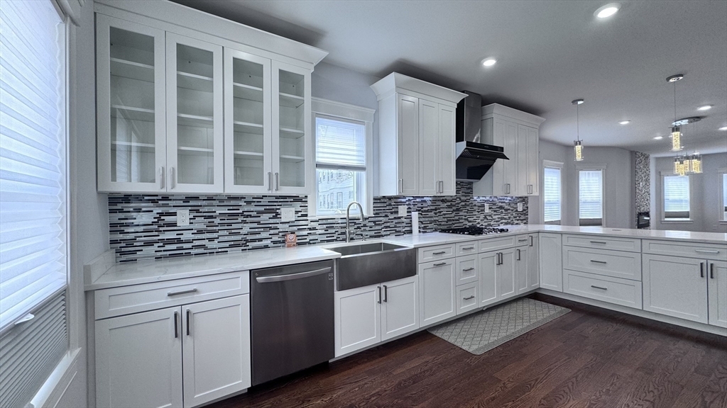Property Photo: 27-29 Aberdeen Rd 1 MA 02144