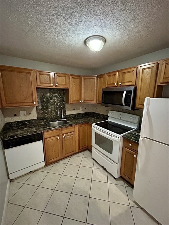 Property Photo: 9 Weld St 14 MA 01702