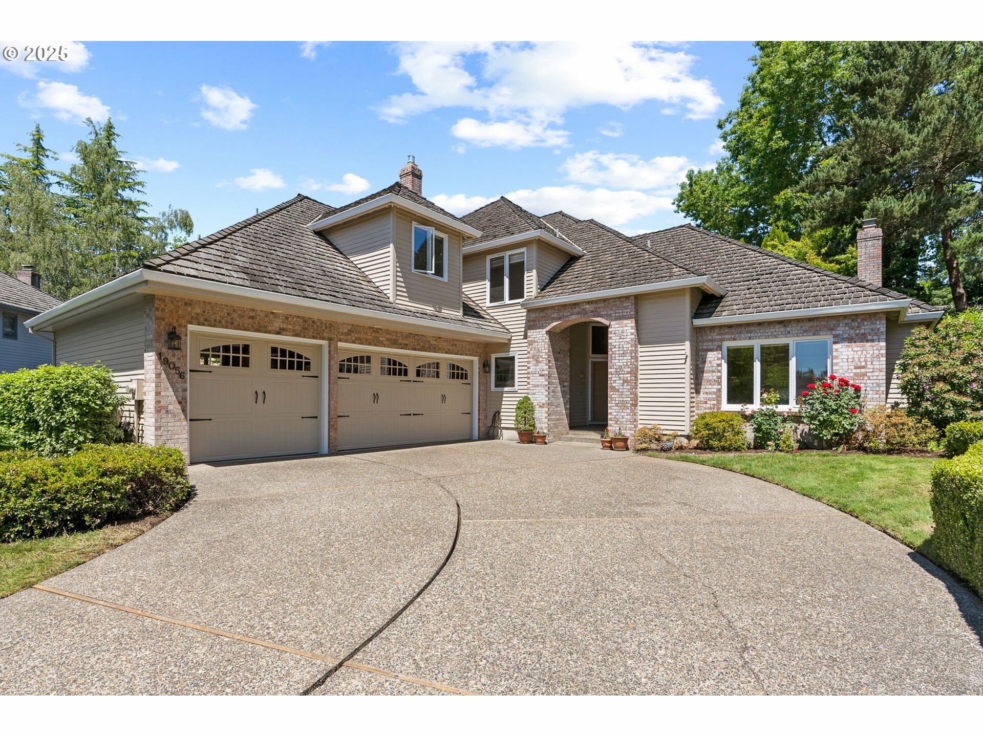 Property Photo: 19056 Megan Pl OR 97034