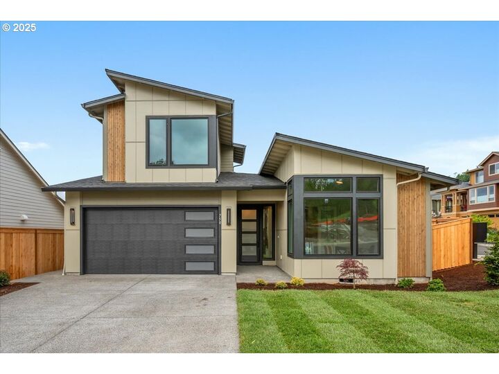 750 N V St  Washougal WA 98671 photo
